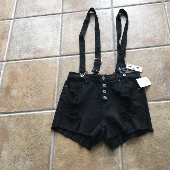 Guess Shorts - Picture 4 of 5